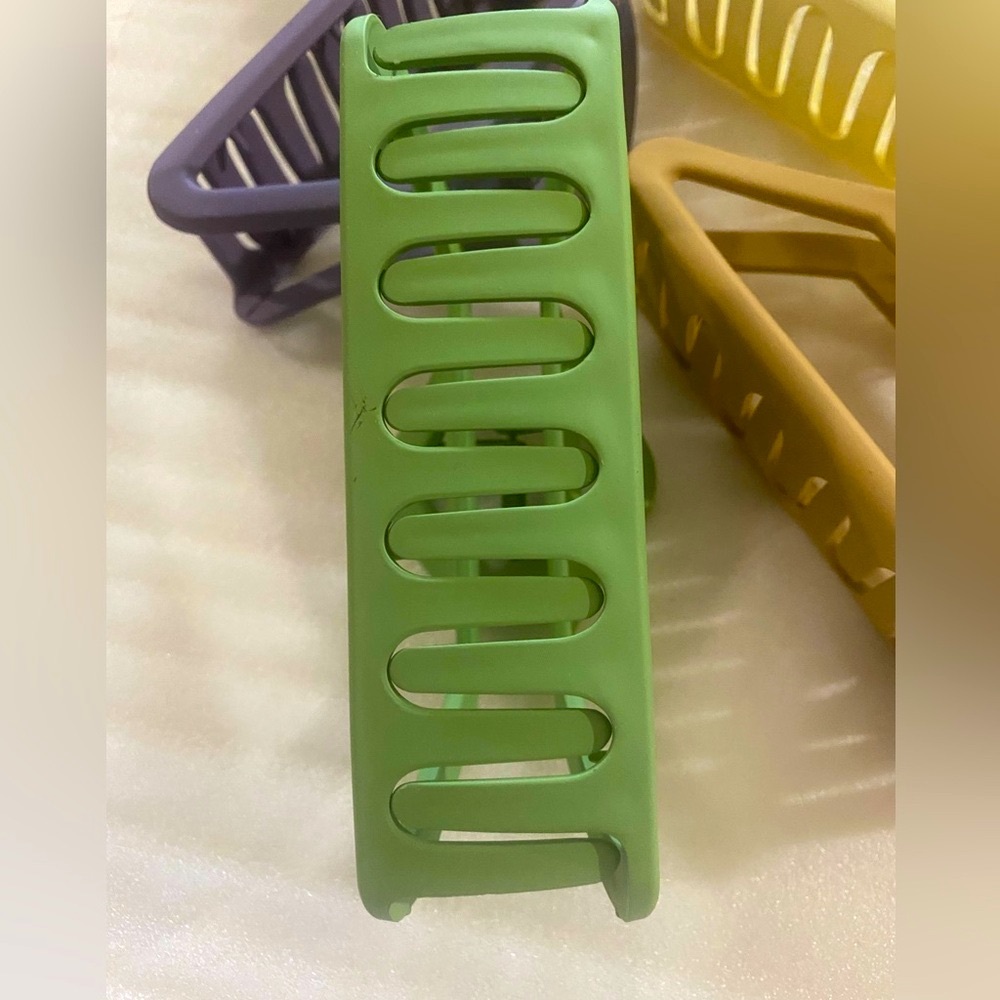 Colorful Triangle Hair Clips - Multiple Colors to Choose From - Picture 3 of 4
